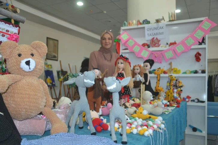 Şarkışla'da Kursiyerler Yıl Sonu Sergisi Açtı