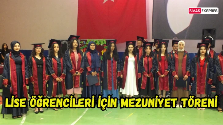 Lise Öğrencileri İçin Mezuniyet Töreni