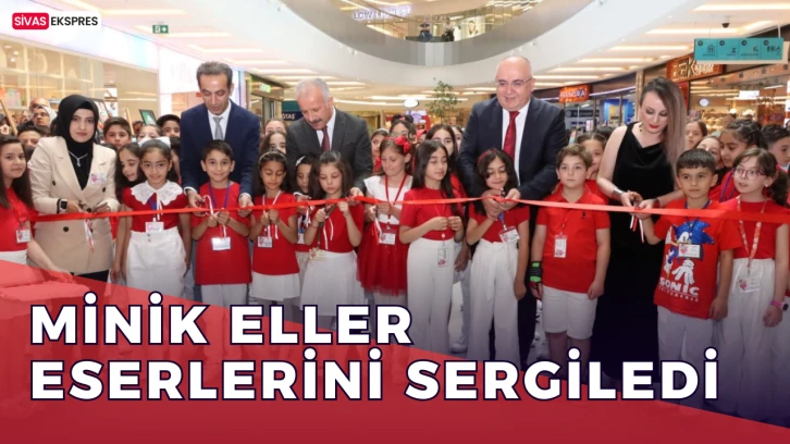 Minik Eller Eserlerini Sergiledi