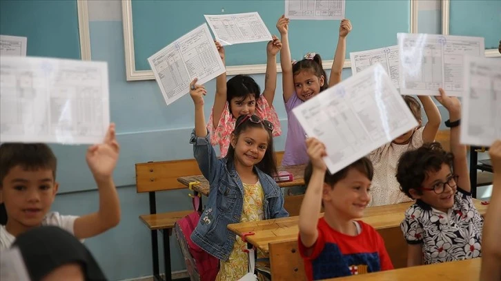 20 Milyonu Aşkın Öğrenci "Karne Heyecanı" Yaşayacak
