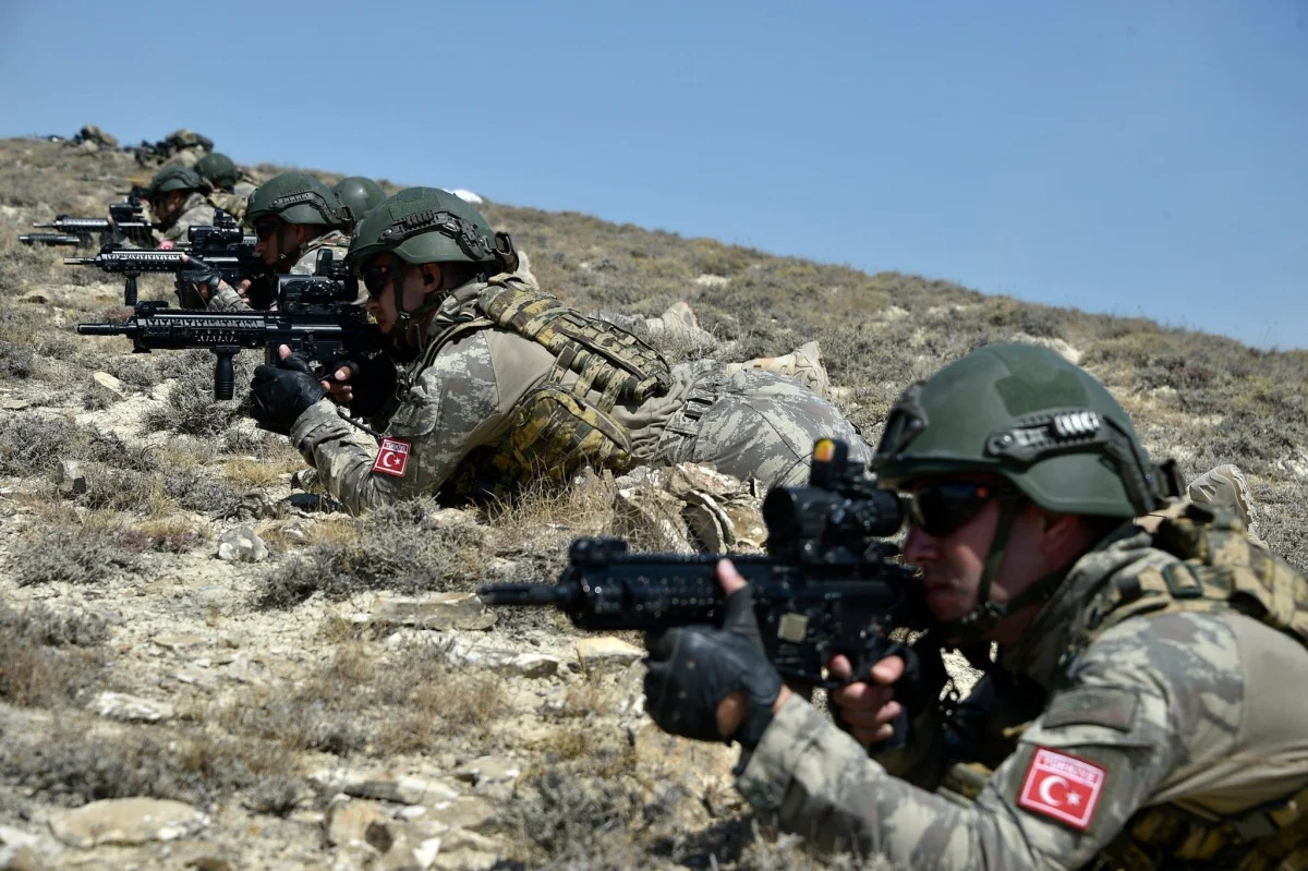 Kışlada Artık Sosyal Medya Ve İnternet Yasak