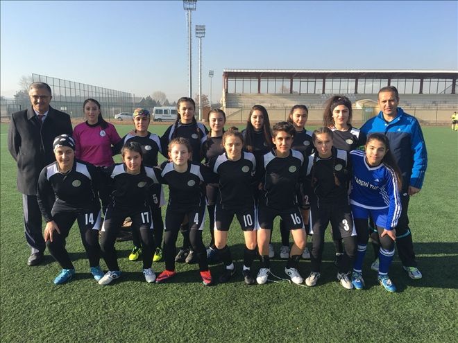 GAZİ ANADOLU LİSESİ ŞAMPİYON