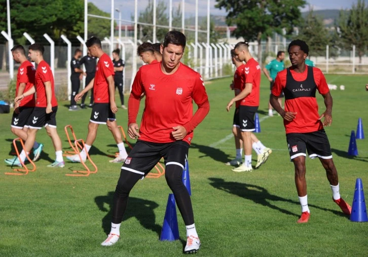 Sivasspor Çift Antrenmanla Hazırlanıyor