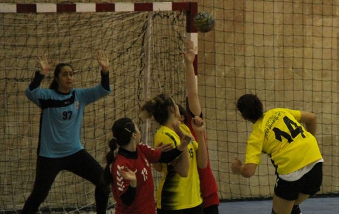 HENTBOLDA ŞOK YENİLGİ