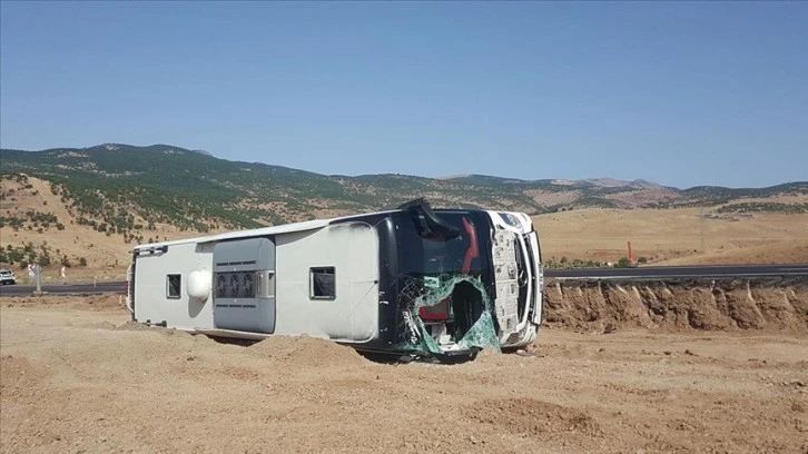 Bingöl'de Feci Kaza: 14 Yaralı