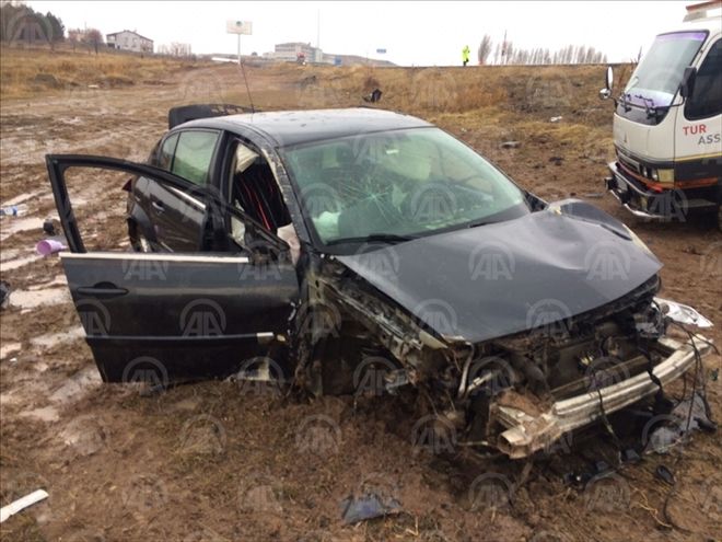 TRAFİK KAZASI : 1 ÖLÜ, 1 YARALI