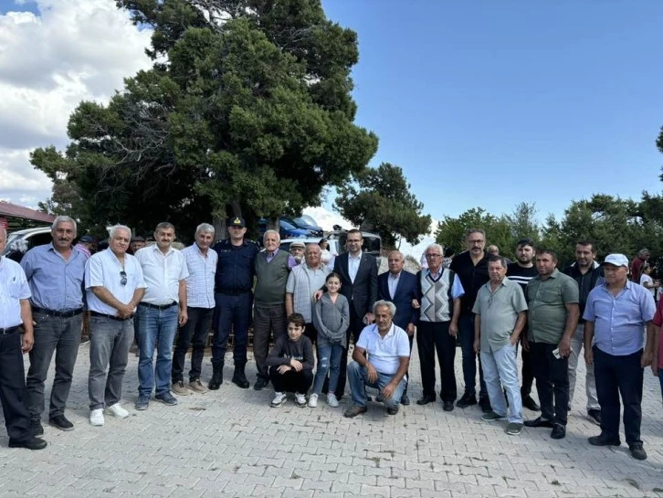 Koyulhisar'da vatandaşlara aşure dağıtıldı