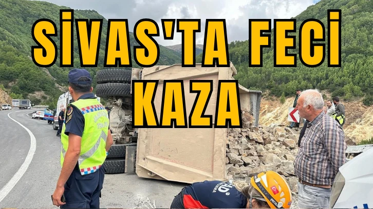 Sivas'ta Taş Yüklü Kamyon Devrildi