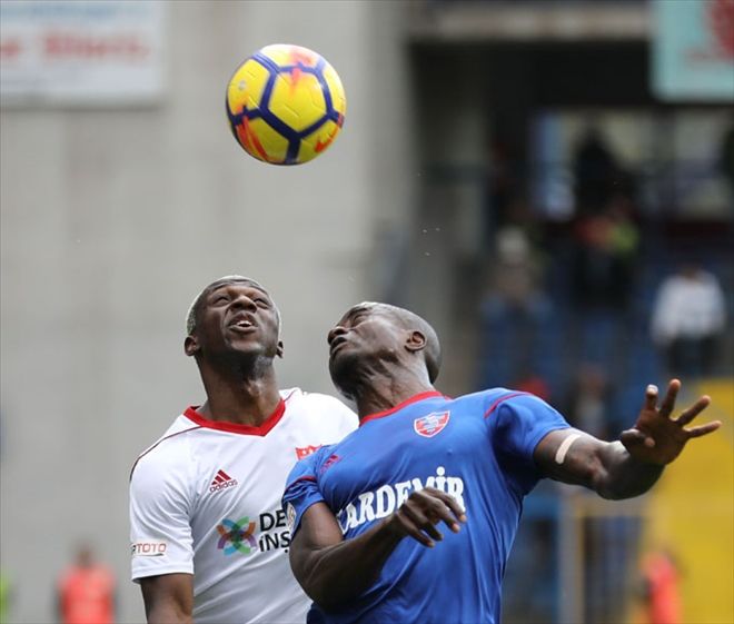 GOL YÜKÜNÜ FORVET ÇEKTİ