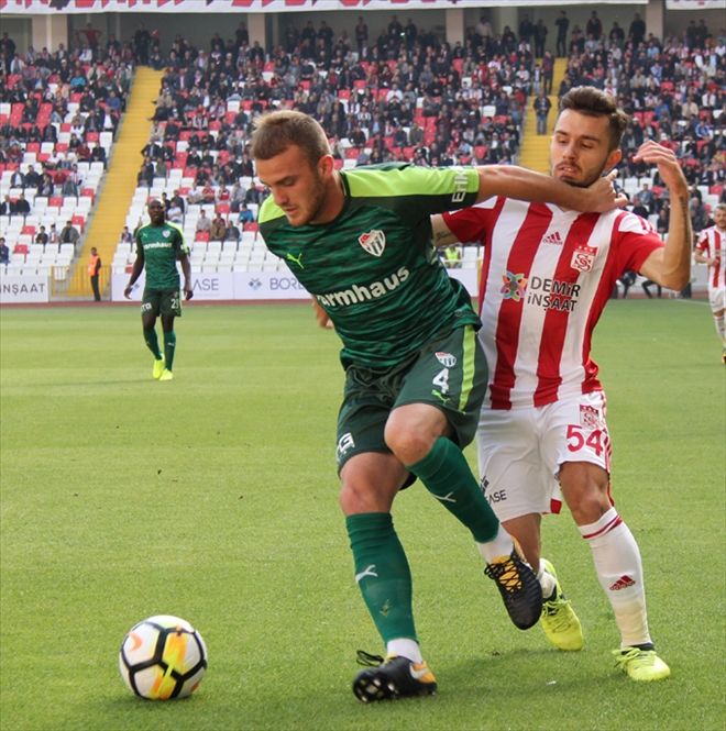 YİĞİDO 33 SARI 4 KIRMIZI KART GÖRDÜ