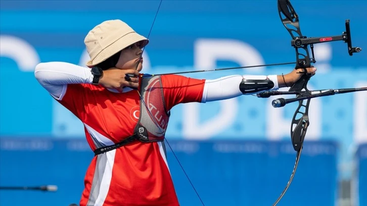 Elif Berra Gökkır Paris'te çeyrek finale yükseldi