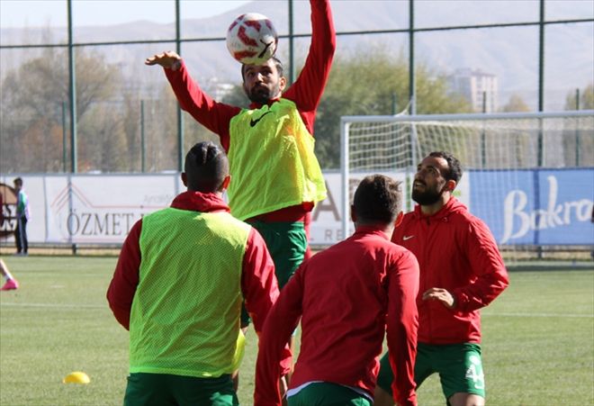 BELEDİYE ANTALYA´DA TOPBAŞI YAPIYOR