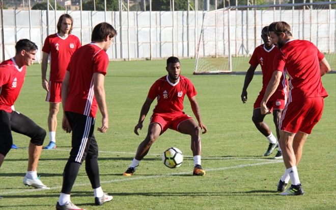 İKİ ANTRENMAN YAPACAK