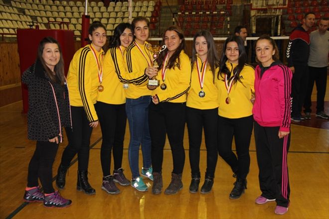 GÖNÜLLERİN ŞAMPİYONU OLDULAR