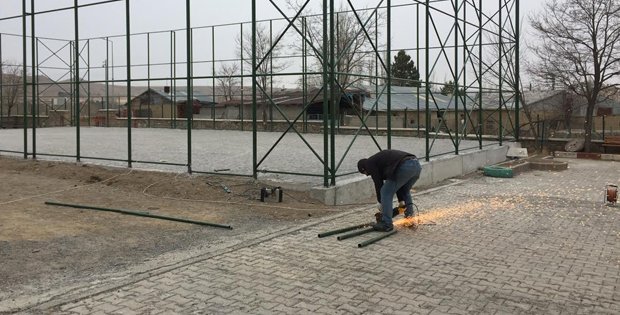 KAYMAKAMLIKTAN ÖĞRENCİYE HALI SAHA