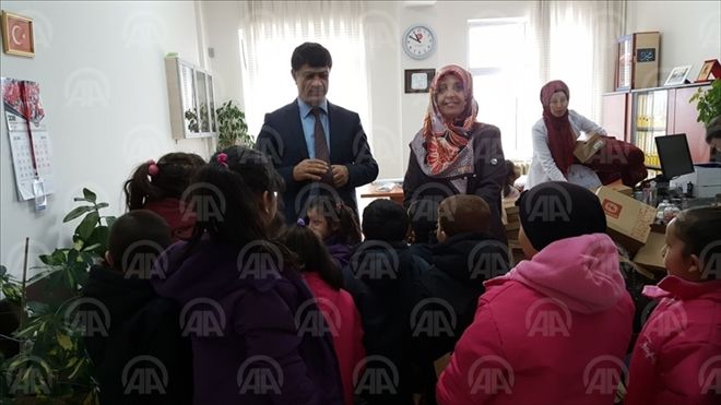 ÖĞRENCİLERE GİYİM YARDIMI YAPILDI