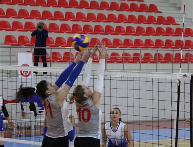 KADINLAR FİLEDE 3-1´LiK GALİBİYET