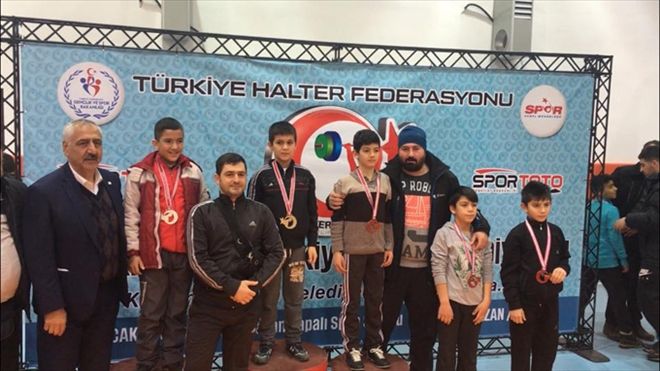 DENİZ HALTERDE TÜRKİYE 3´NCÜSÜ OLDU