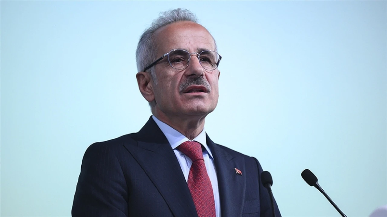 Bakan Uraloğlu'ndan Ulaşım Ve Altyapı Açıklaması