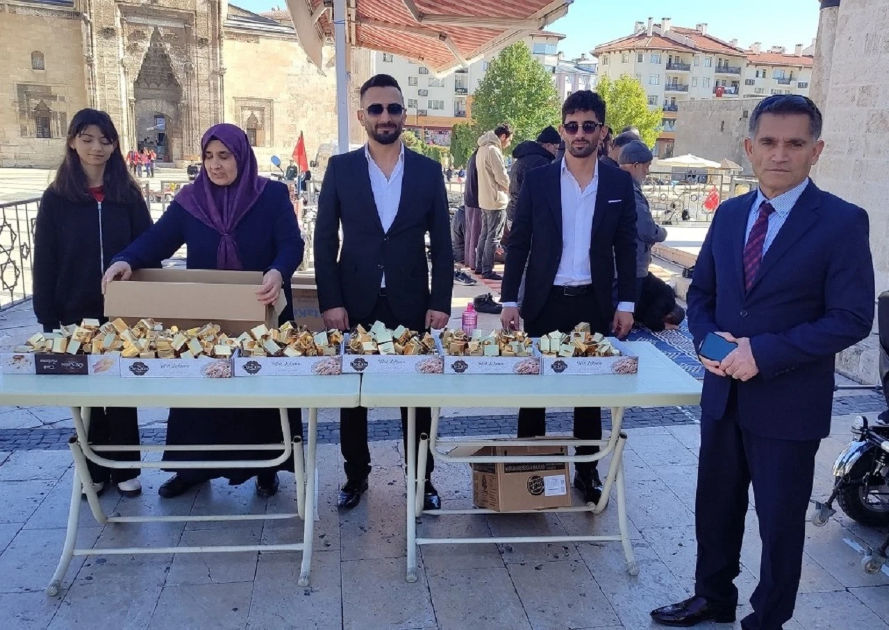 Sivas’ta Atatürk Ve Silah Arkadaşları İçin Mevlit