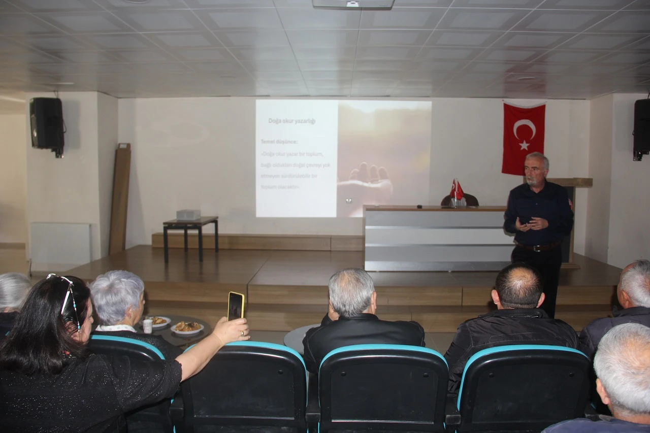 Zara'da "Doğa Okur Yazarlığı" Konulu Seminer