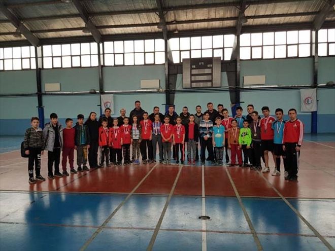 BADMİNTON RÜZGÂRI ESTİ