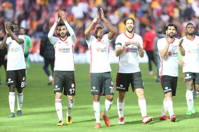 SİVAS´TA MORALLER YERİNDE