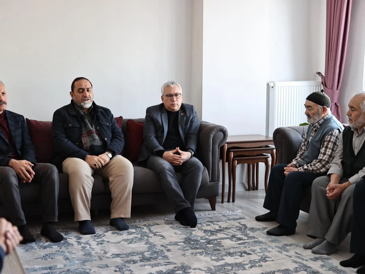 Vali Şimşek'ten Acılı Aileye Taziye Ziyareti