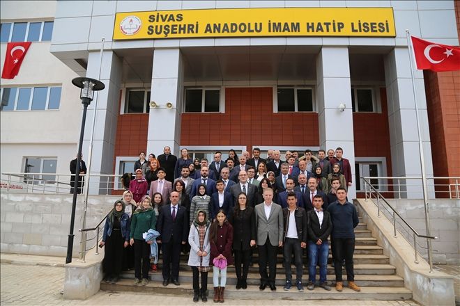 Öğretmenler yol  GÖSTERMELİ