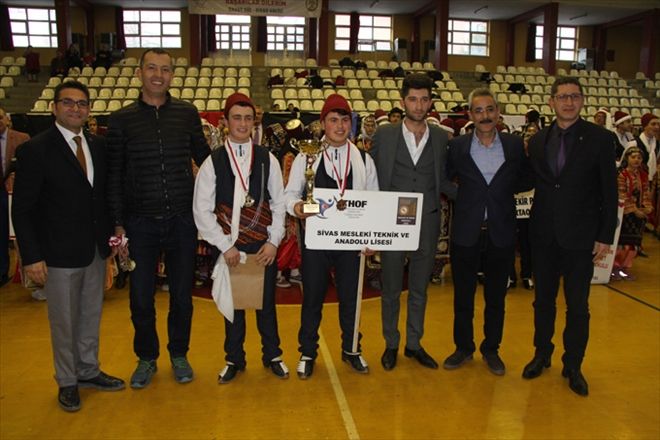 KÜLTÜRÜMÜZ SAHNELENDİ