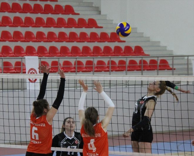 CÜSK´TE YA TAMAM YA DEVAM MAÇI