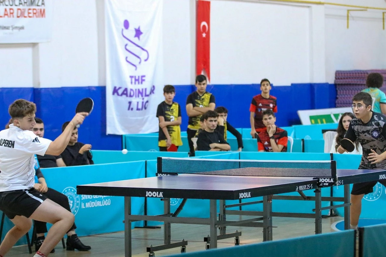 Sivas'ta Para Ödüllü Masa Tenisi Turnuvası