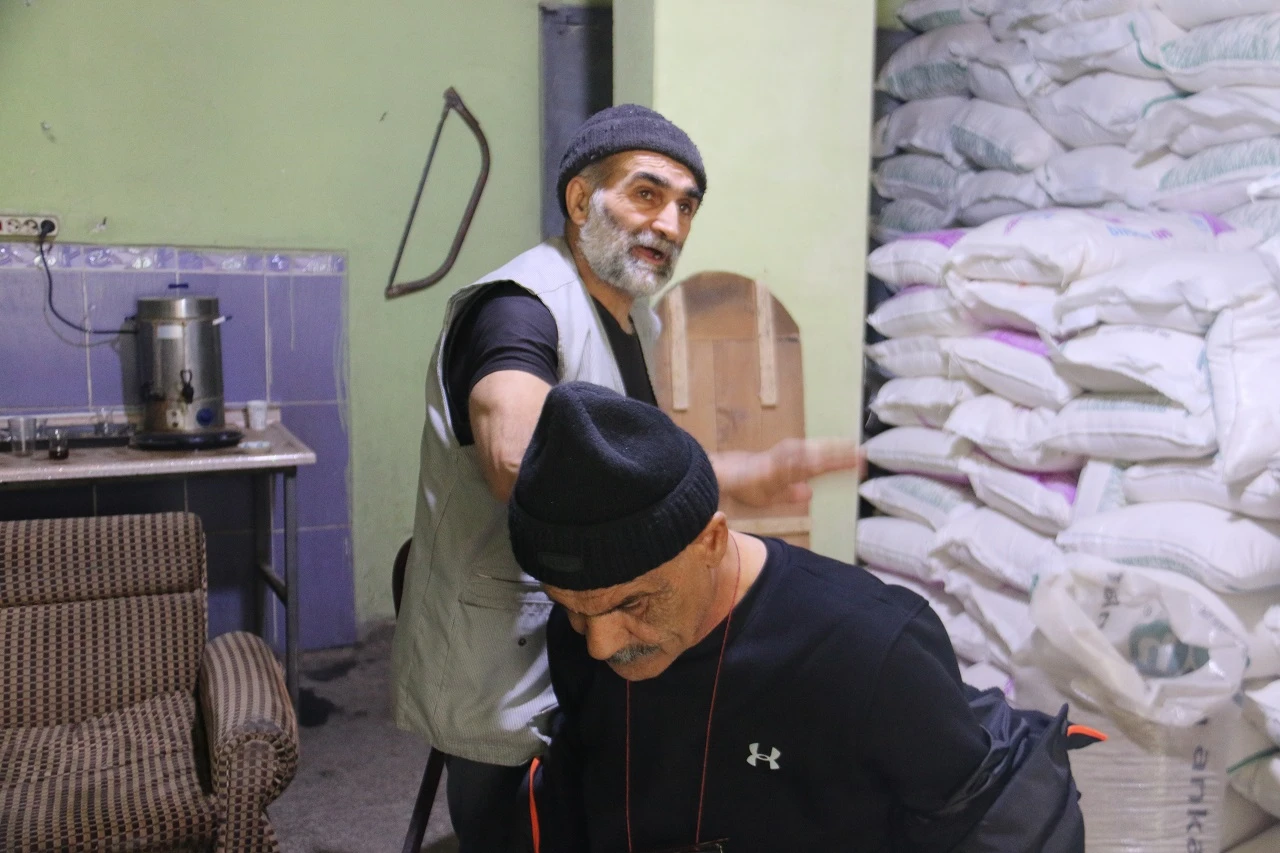 Sivas'ta ‘Soğuk Su Ve Şaplak' Tedavisi