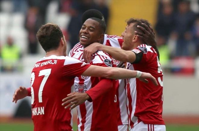 MAÇ BAŞI 1.5 PUAN TOPLADI