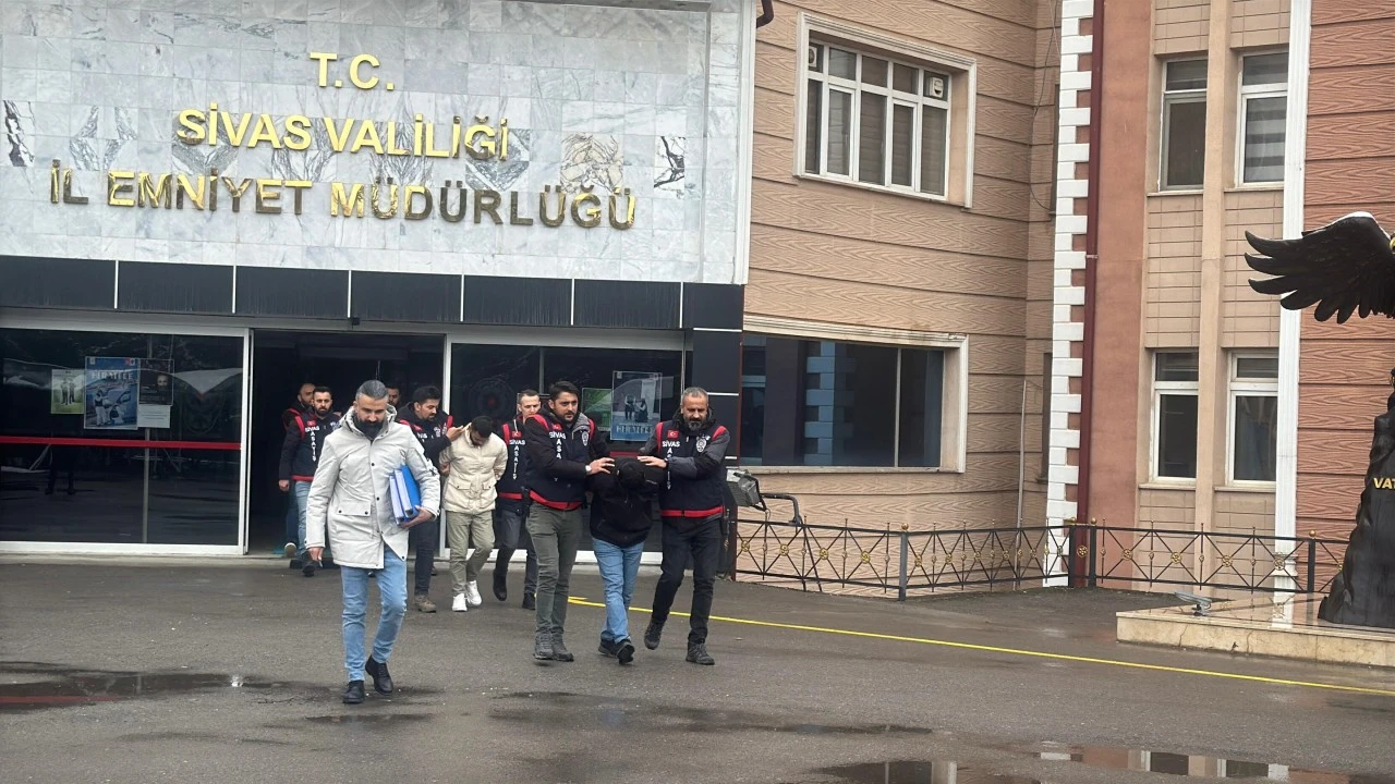 Sivas'ta Terör Örgütü Adıyla Dolandırıcılık