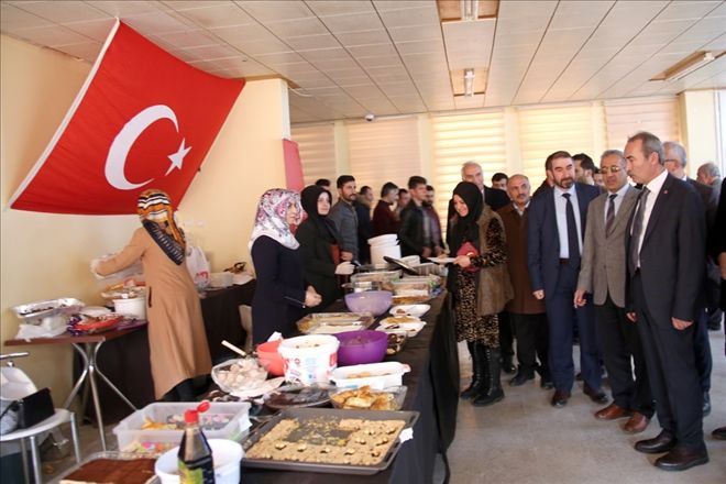 İLAHİYAT ÖĞRENCİLERİNDEN ZEYTİN DALI  KERMESİ