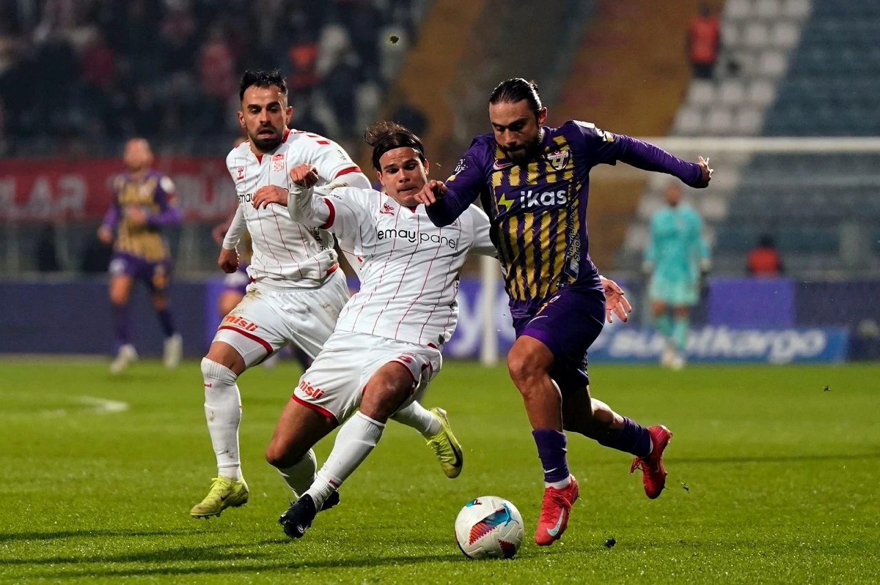 Sivasspor Ligin Dibine Doğru…