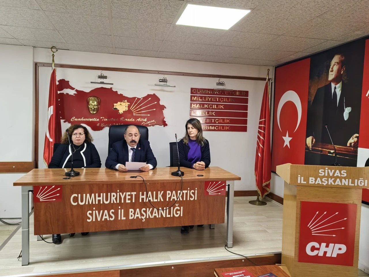 Sivas'ta İl Başkanından Eğitim Açıklaması:" Sorun Büyüyor''