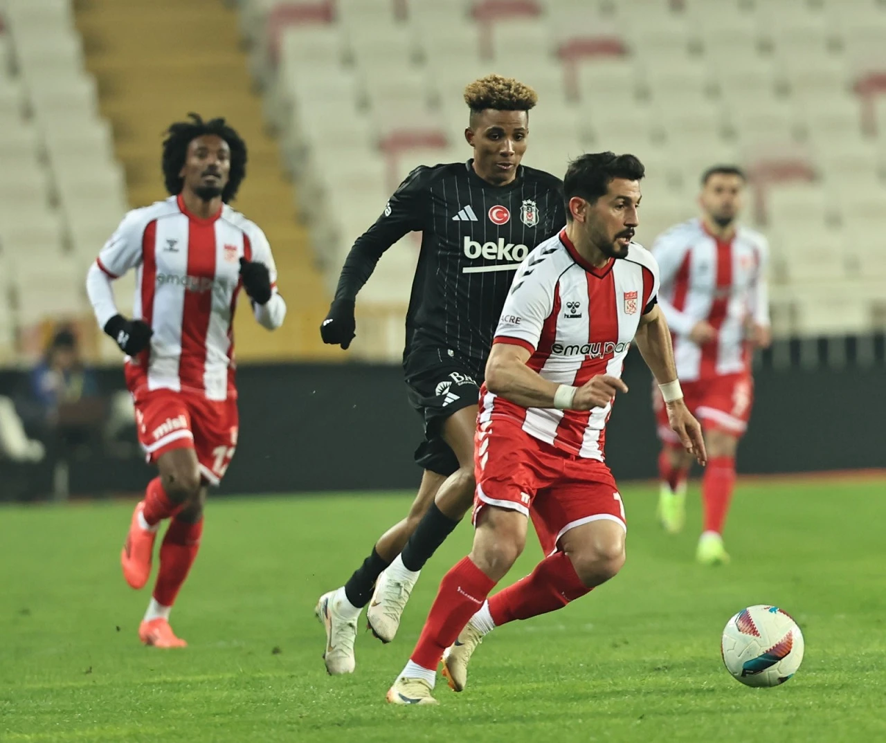 Sivas-BJK Maçını İzlemek 400 TL!