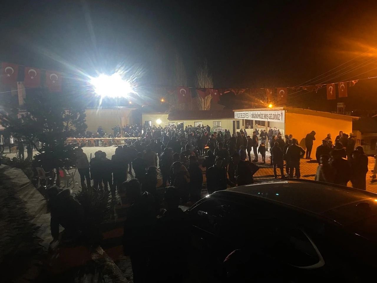 Sivas'ta Belediye Önderliğinde 32 Gence Renkli Veda