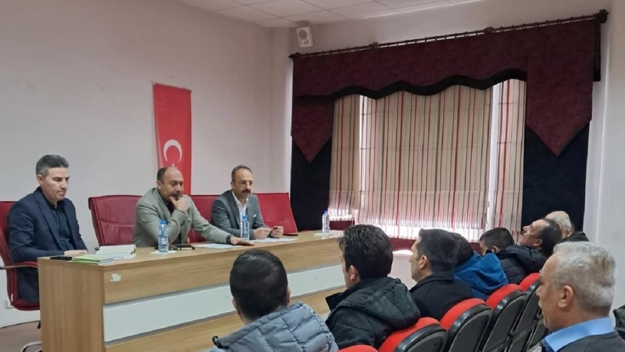 Ulaş'ta eğitimciler toplantısı yapıldı