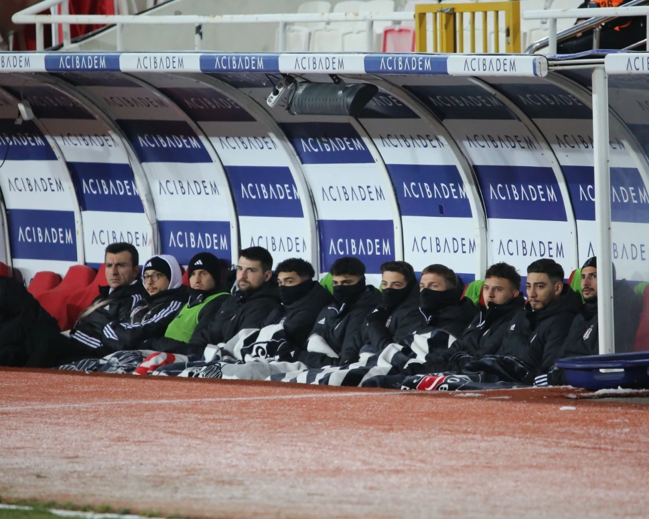 Beşiktaşlı Oyuncular Sivas’ta Dondu!