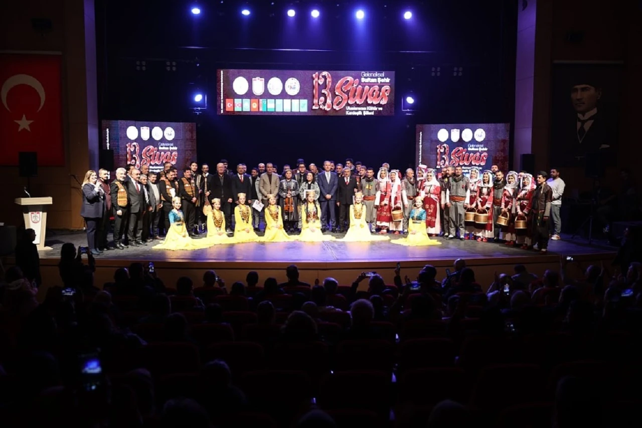 Sivas’ta Kültür Ve Kardeşlik Şöleni