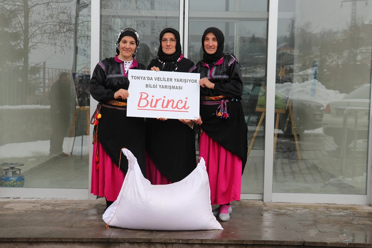 Yem ödüllü bilgi yarışması gülümsetti