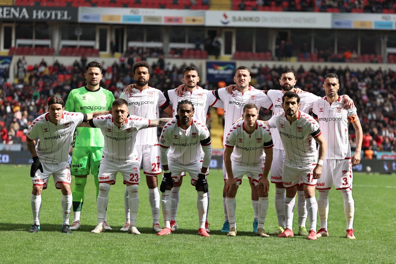 Sivasspor 3 Puana Hasret