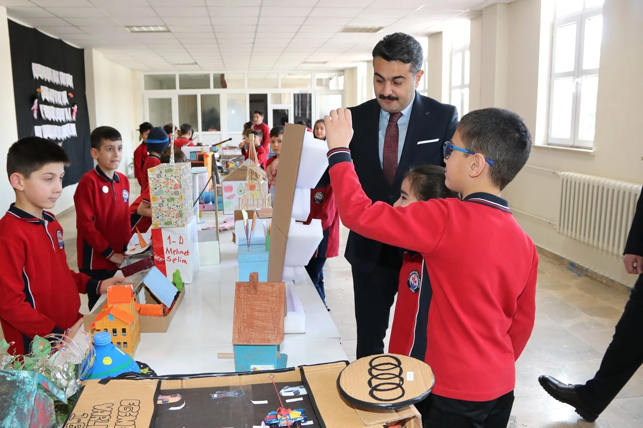 Sivas'ta Miniklerin Hayalleri Oyuncağa Dönüştü