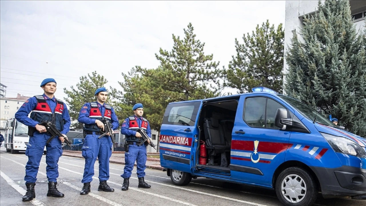 Sivas'ta Jandarma Suçlulara Geçit Vermiyor