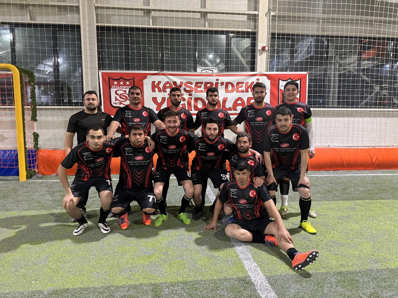 Kayseri'deki Sivaslılar futbol turnuvasında bir araya geldi