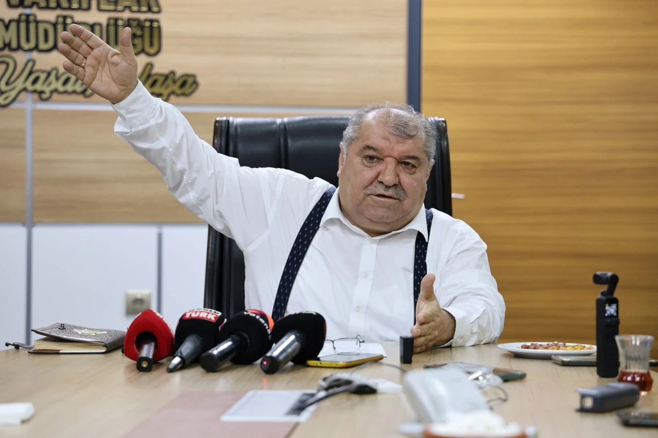 Gözün Aydın Sivas!  Vakıflar Bölge Müdürü Cemal Karaca Emekli Edildi