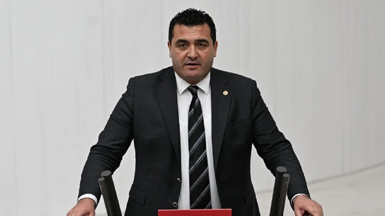 “Sivaslı Çiftçilerimizin Desteğini Ne Zaman Yatıracaksınız?”